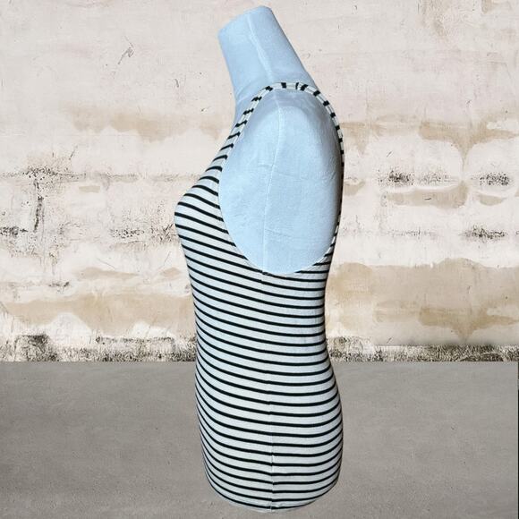 American Eagle Women's Soft & Sexy White & Black Stripped Tank Top-Size Medium - Picture 2 of 5